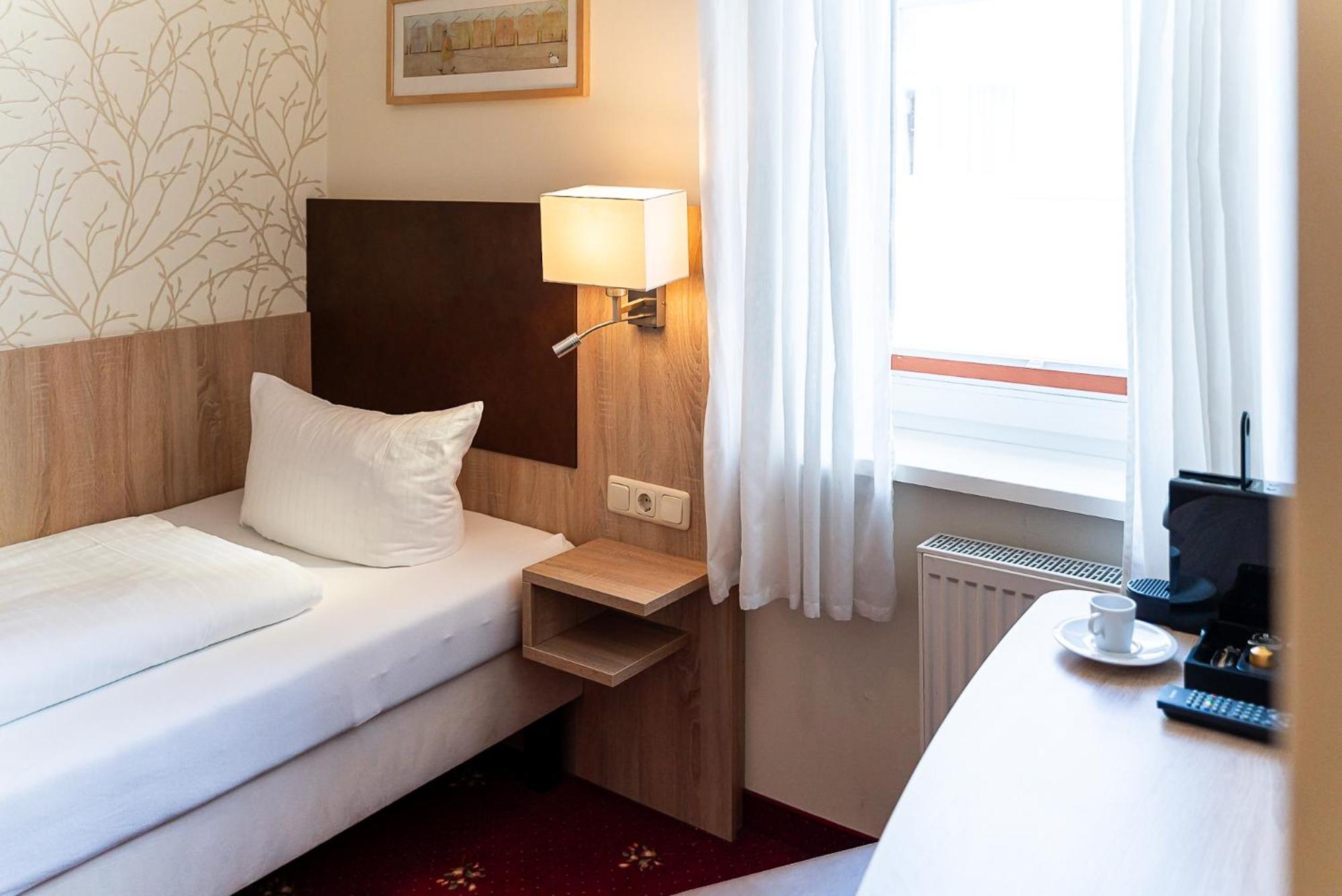 Sleepbeeone Wilhelmshaven Hotell Eksteriør bilde