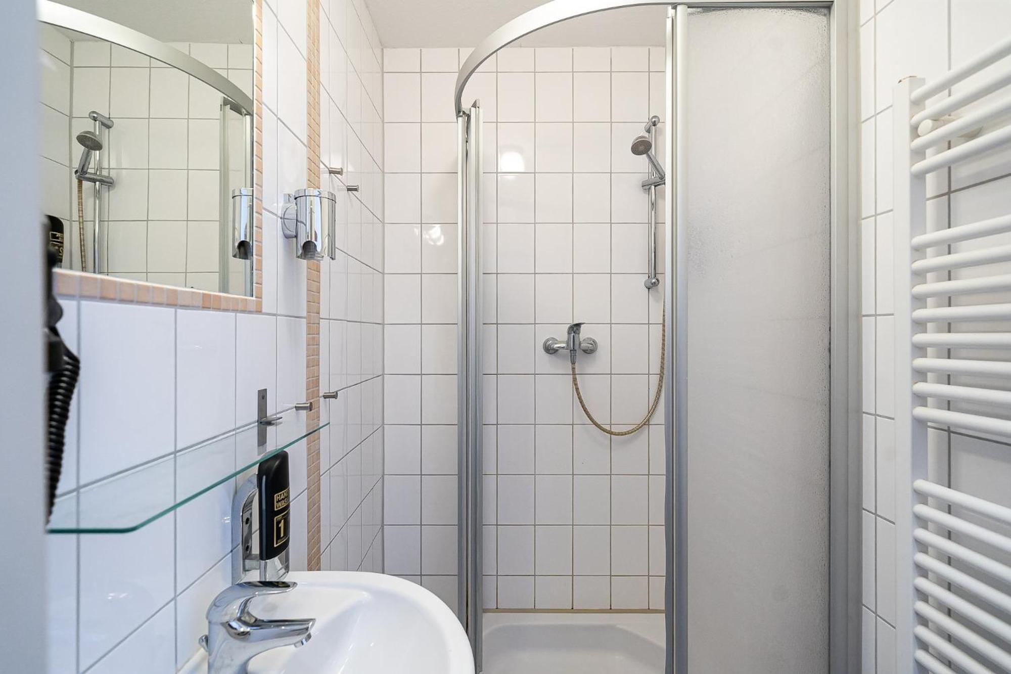 Sleepbeeone Wilhelmshaven Hotell Eksteriør bilde