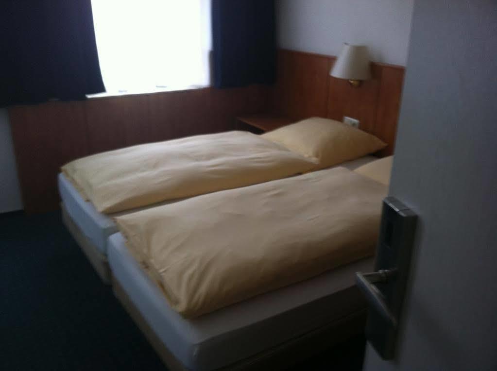 Sleepbeeone Wilhelmshaven Hotell Eksteriør bilde